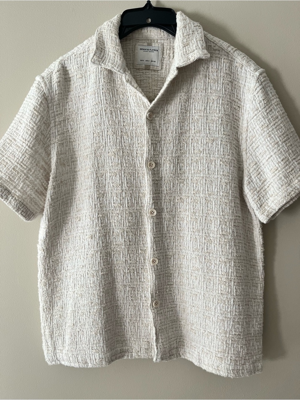 Men’s Short-Sleeve Textured Button-Up Shirt